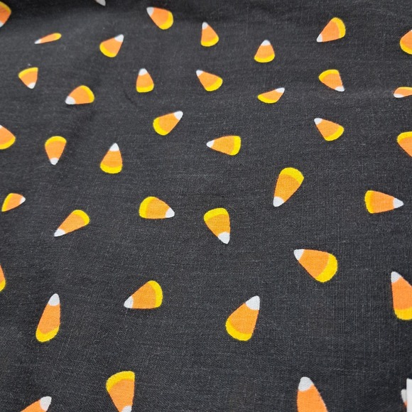Wamsutta Halloween Fabric Candy Corn Print Cotton Sewing Material 1 1/4 Yard - Picture 1 of 3
